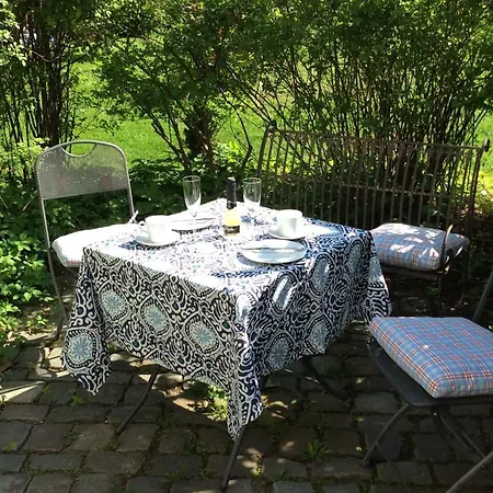 Ferienwohnung Kavaliershaus * שוורין